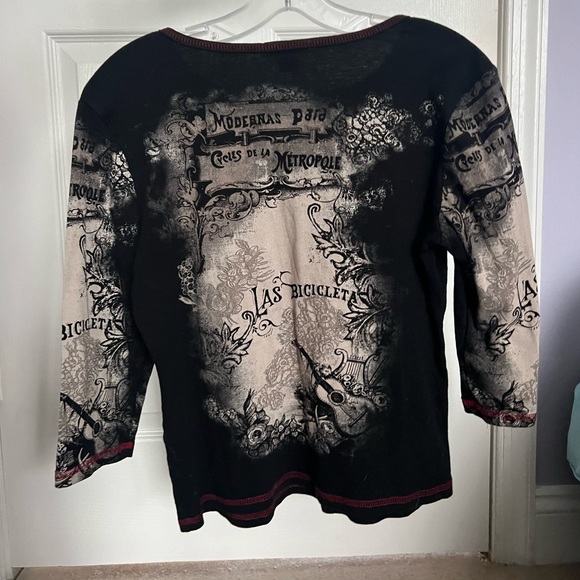 Grungy tee - Picture 2 of 3